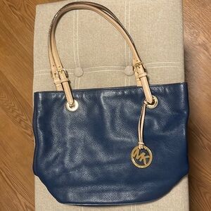 Michael Michael Kors Bag - Pebble touch 100% Leather